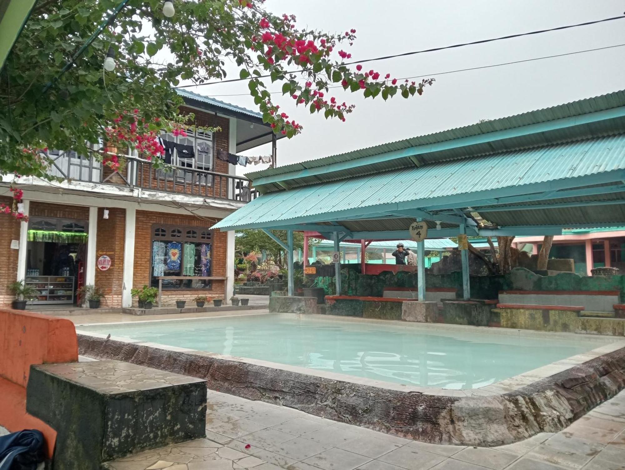 Vulkaan Homestay Berastagi Exterior photo