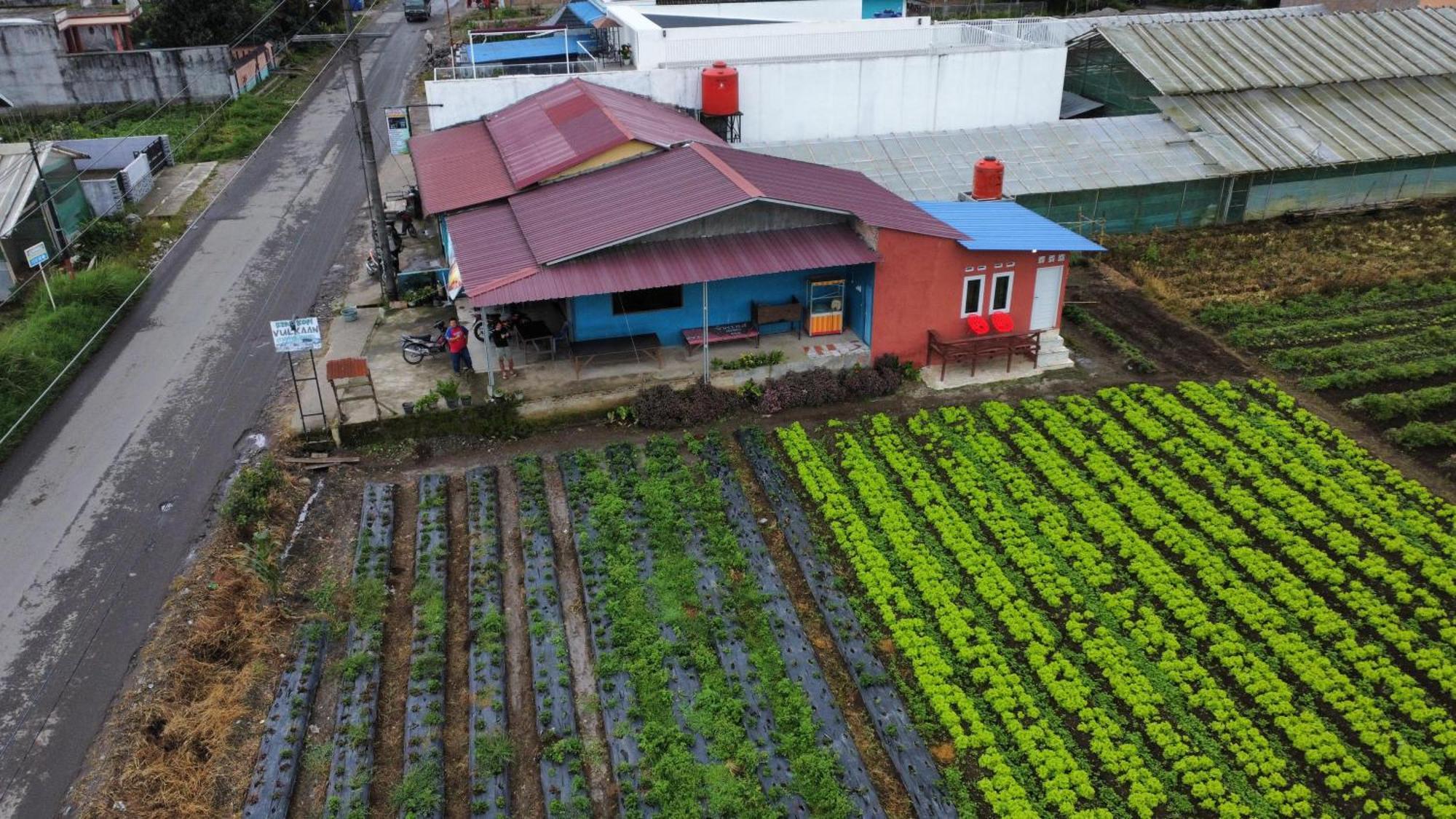 Vulkaan Homestay Berastagi Exterior photo